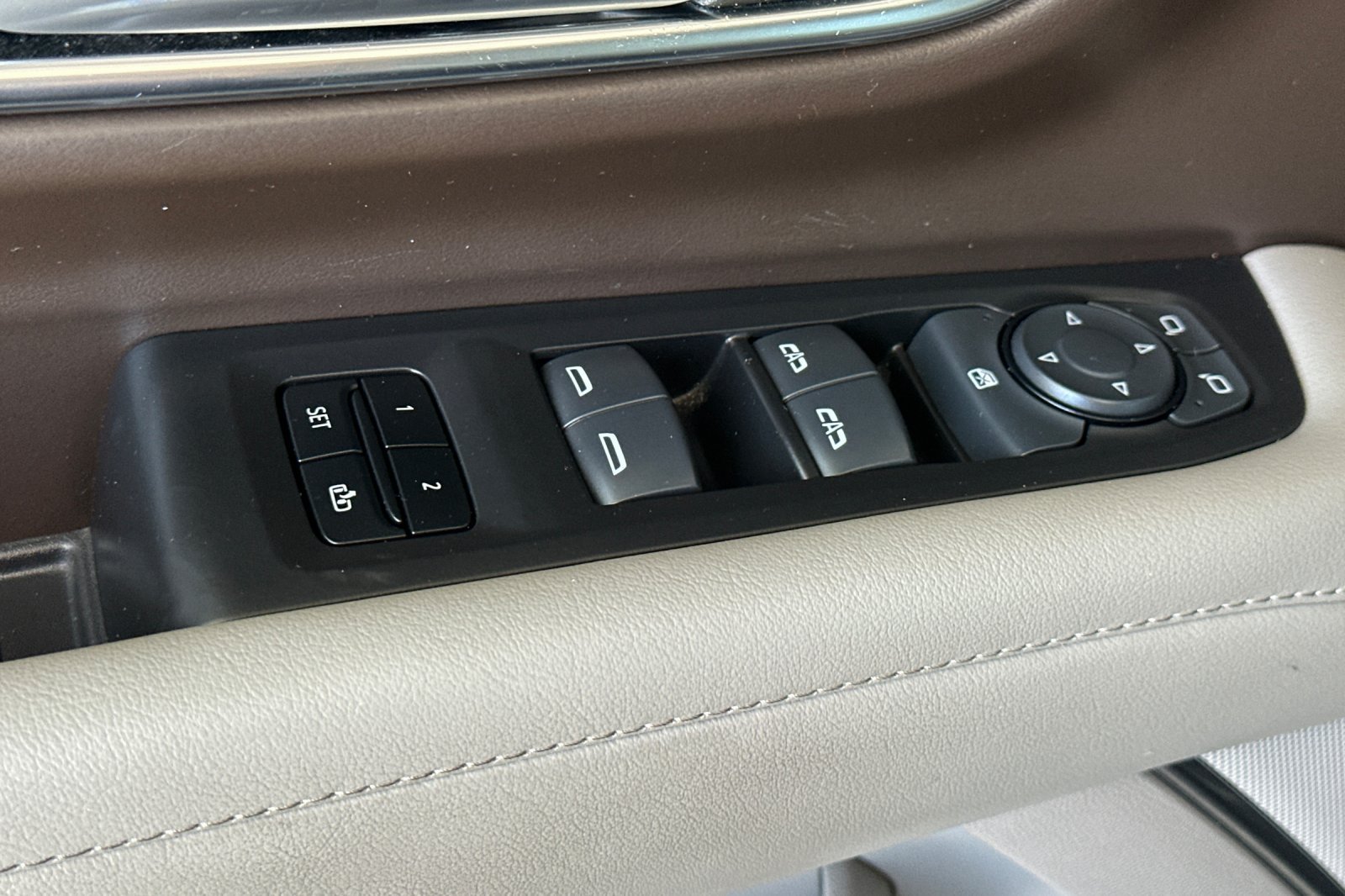 Used 2024 Chevrolet Tahoe LT AWD/4WD image 12