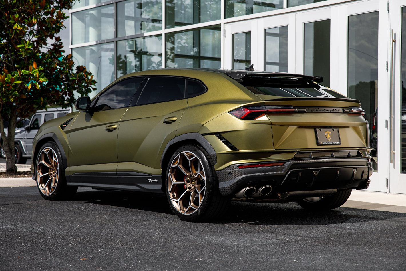 Used 2024 Lamborghini Urus Performante AWD/4WD image 15