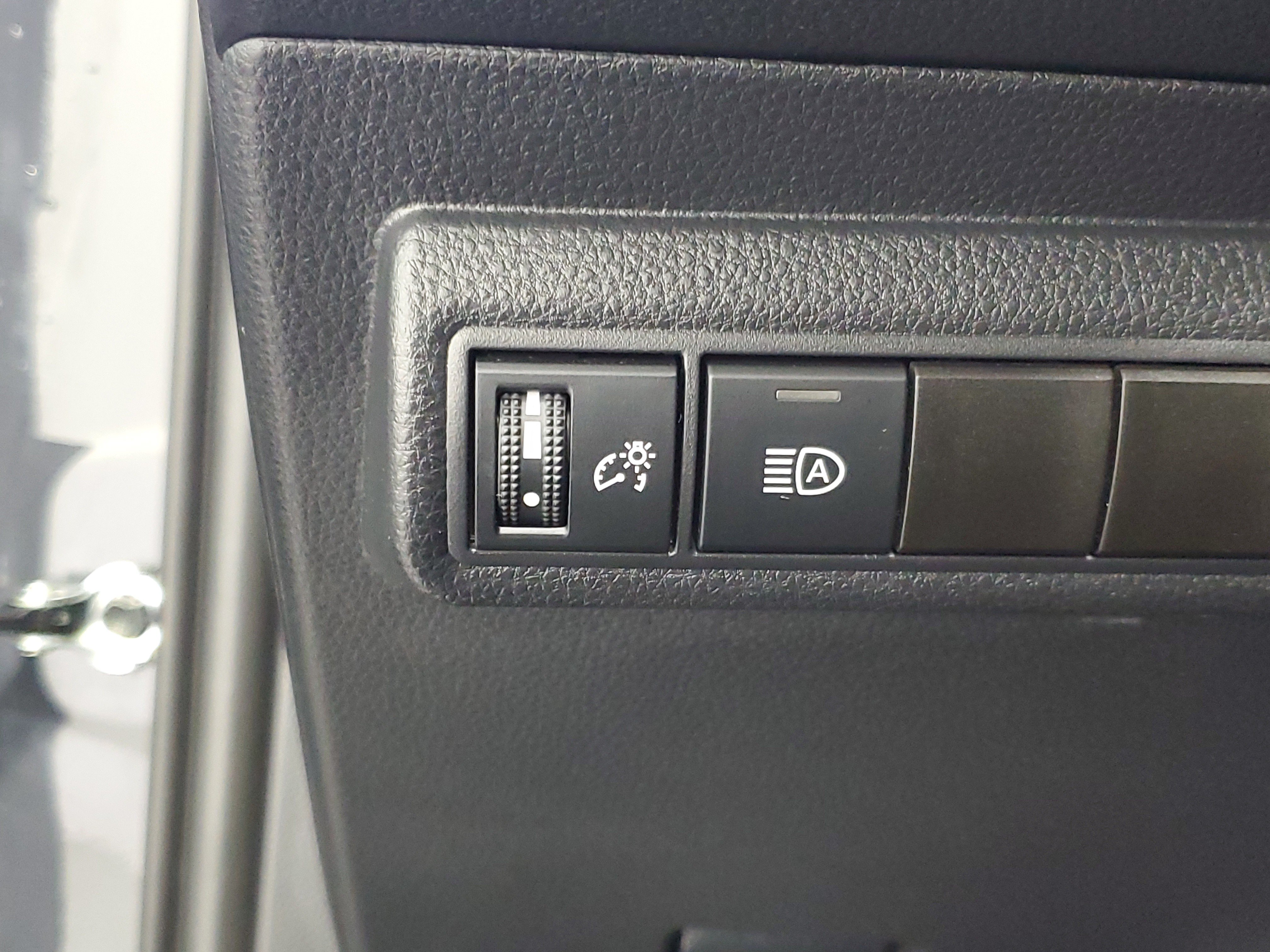 Used 2025 Toyota Corolla SE FWD image 19