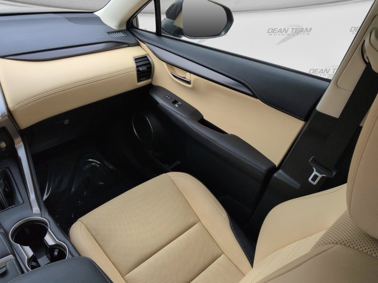 Used 2018 Lexus NX 300h AWD w/ Premium Package image 16