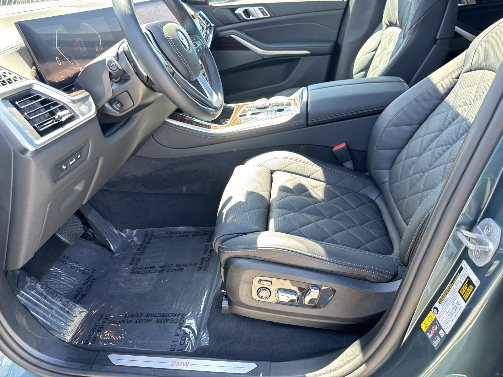 Used 2026 BMW X5 xDrive50e image 17