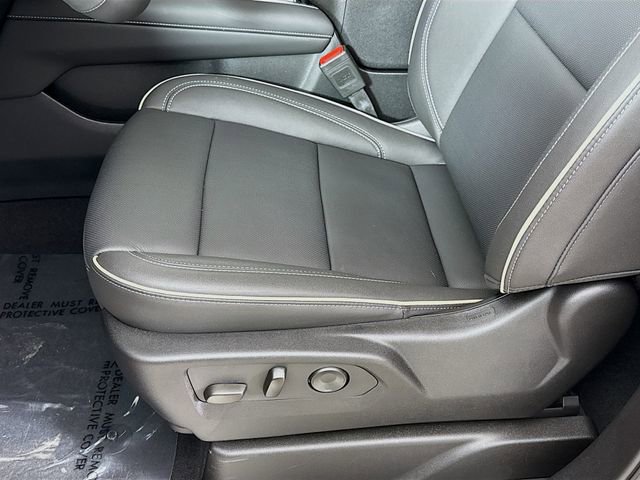 New 2025 Chevrolet Suburban Premier image 23