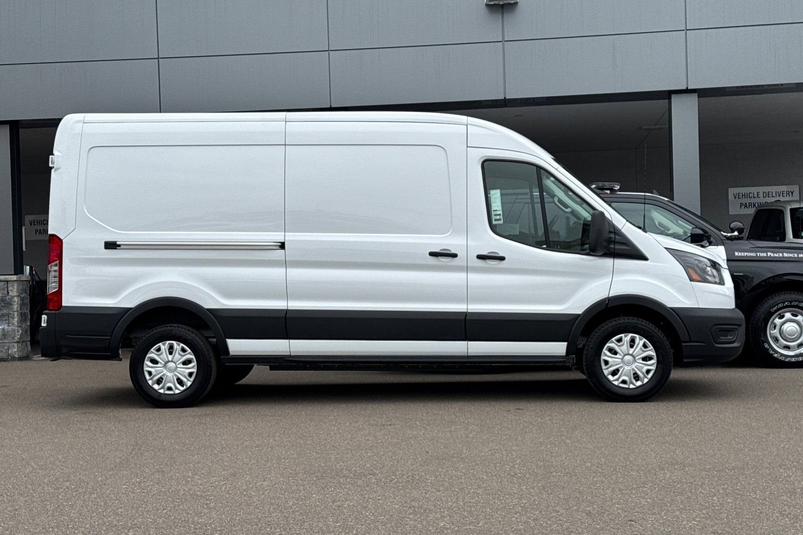 New 2025 Ford E-Transit 148 Medium Roof w/ Load Area Protection Package RWD image 2