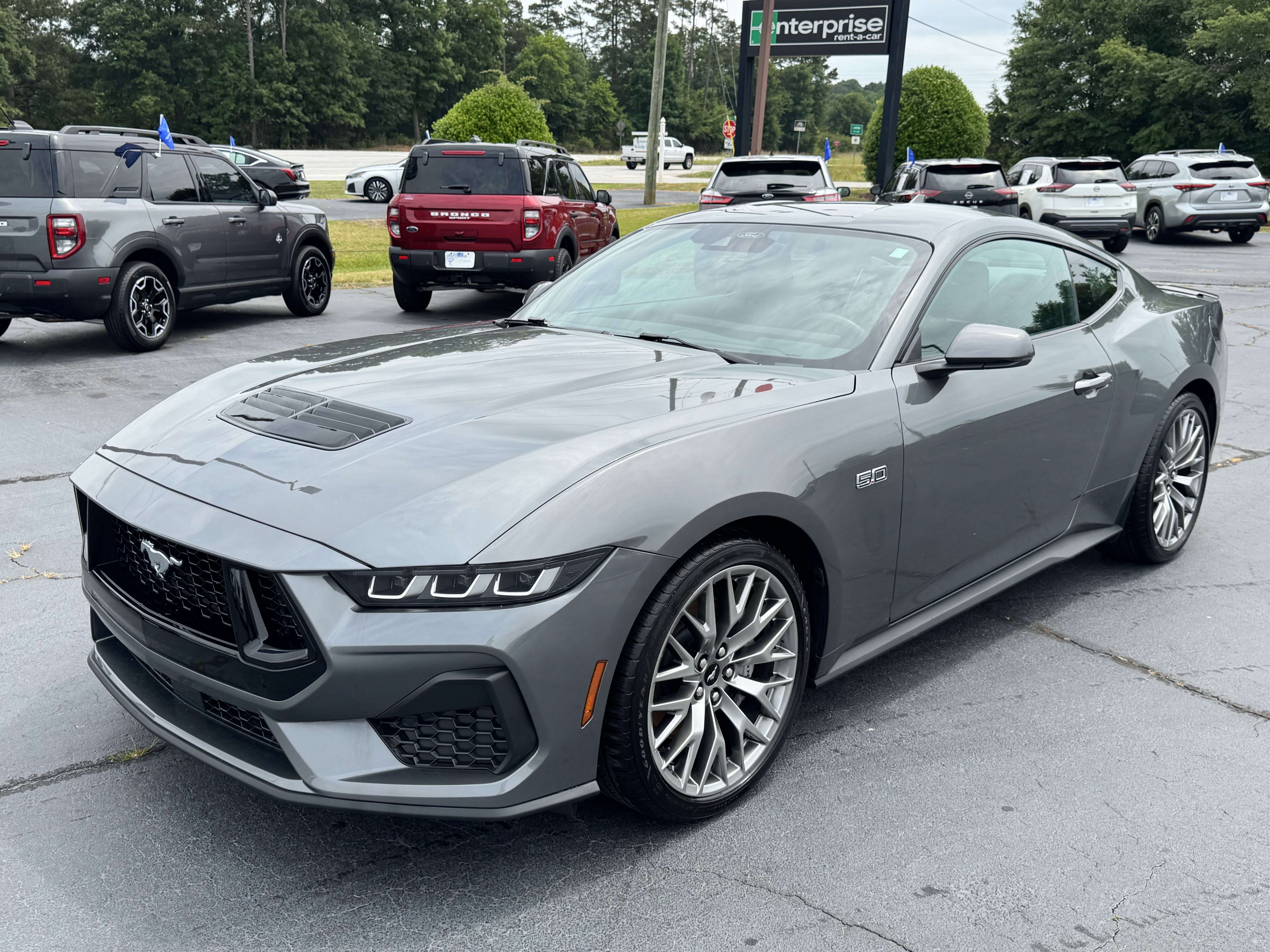 Certified 2025 Ford Mustang GT Premium RWD image 2
