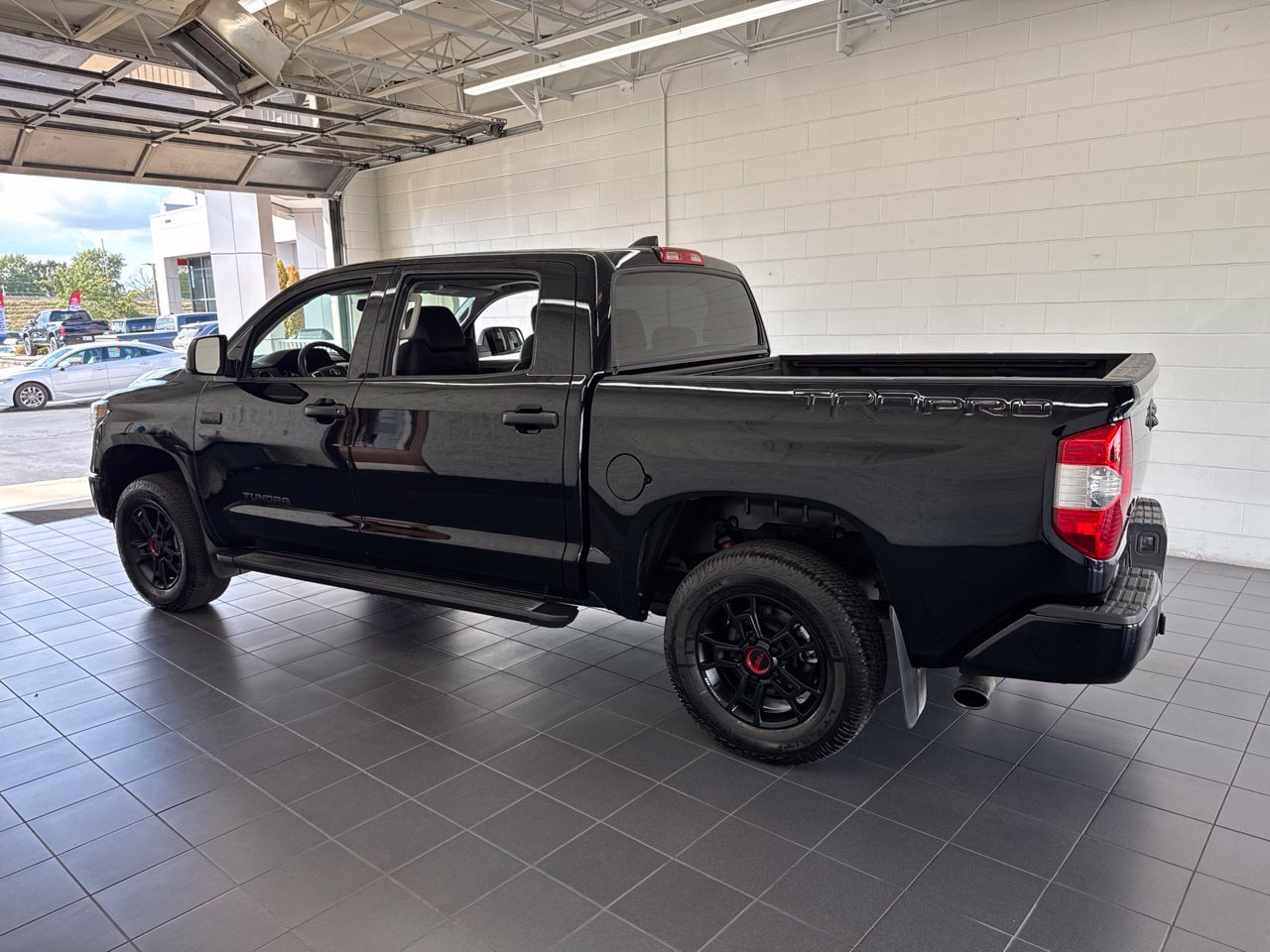 Certified 2021 Toyota Tundra TRD Pro AWD/4WD image 5