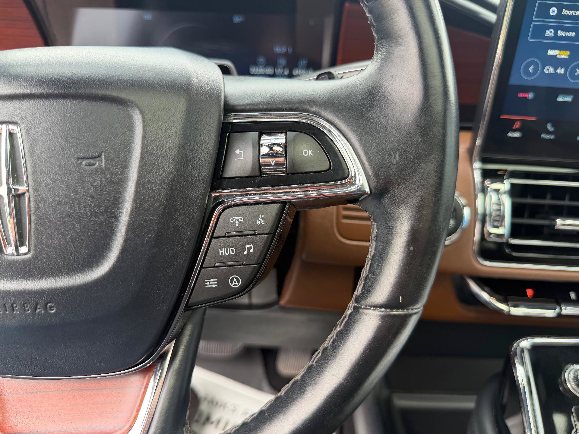 Used 2023 Lincoln Navigator L Reserve AWD/4WD image 27