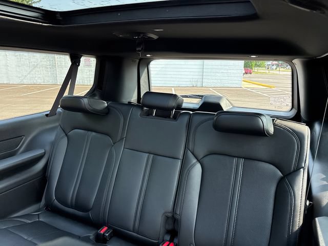 New 2026 Jeep Grand Wagoneer L Limited AWD/4WD image 10