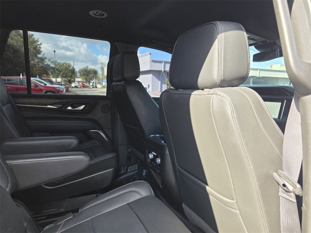 Used 2023 GMC Yukon Denali image 16