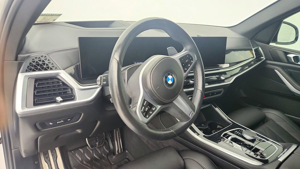 Used 2024 BMW X5 xDrive40i w/ M Sport Package image 14