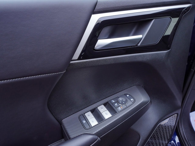 New 2026 Mitsubishi Outlander SE FWD image 11