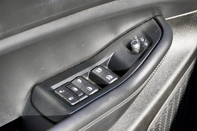 Certified 2023 Jeep Grand Cherokee L Laredo image 23