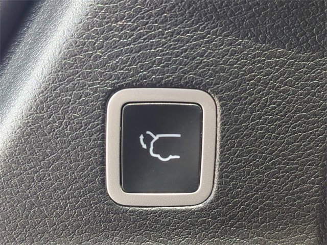 New 2026 Chrysler Voyager LX image 15