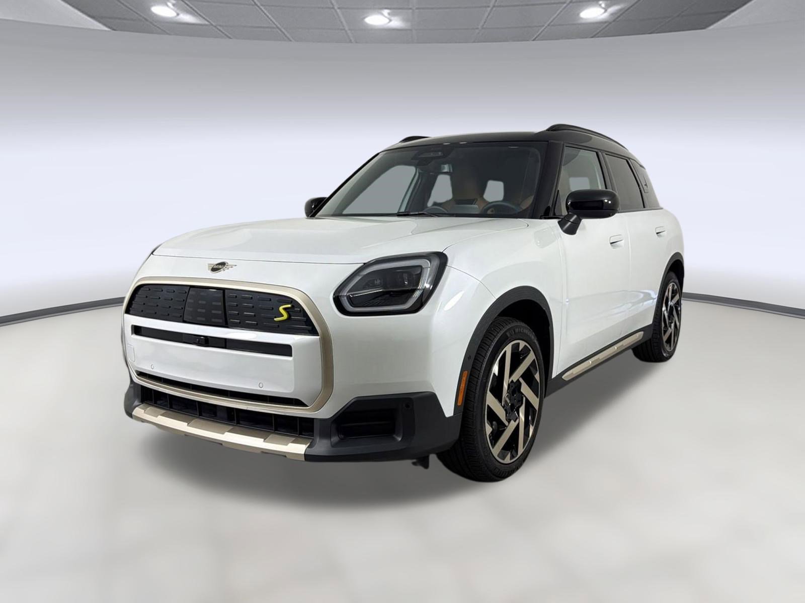 Certified 2025 MINI Cooper Countryman SE w/ Comfort Package Max AWD/4WD image 1