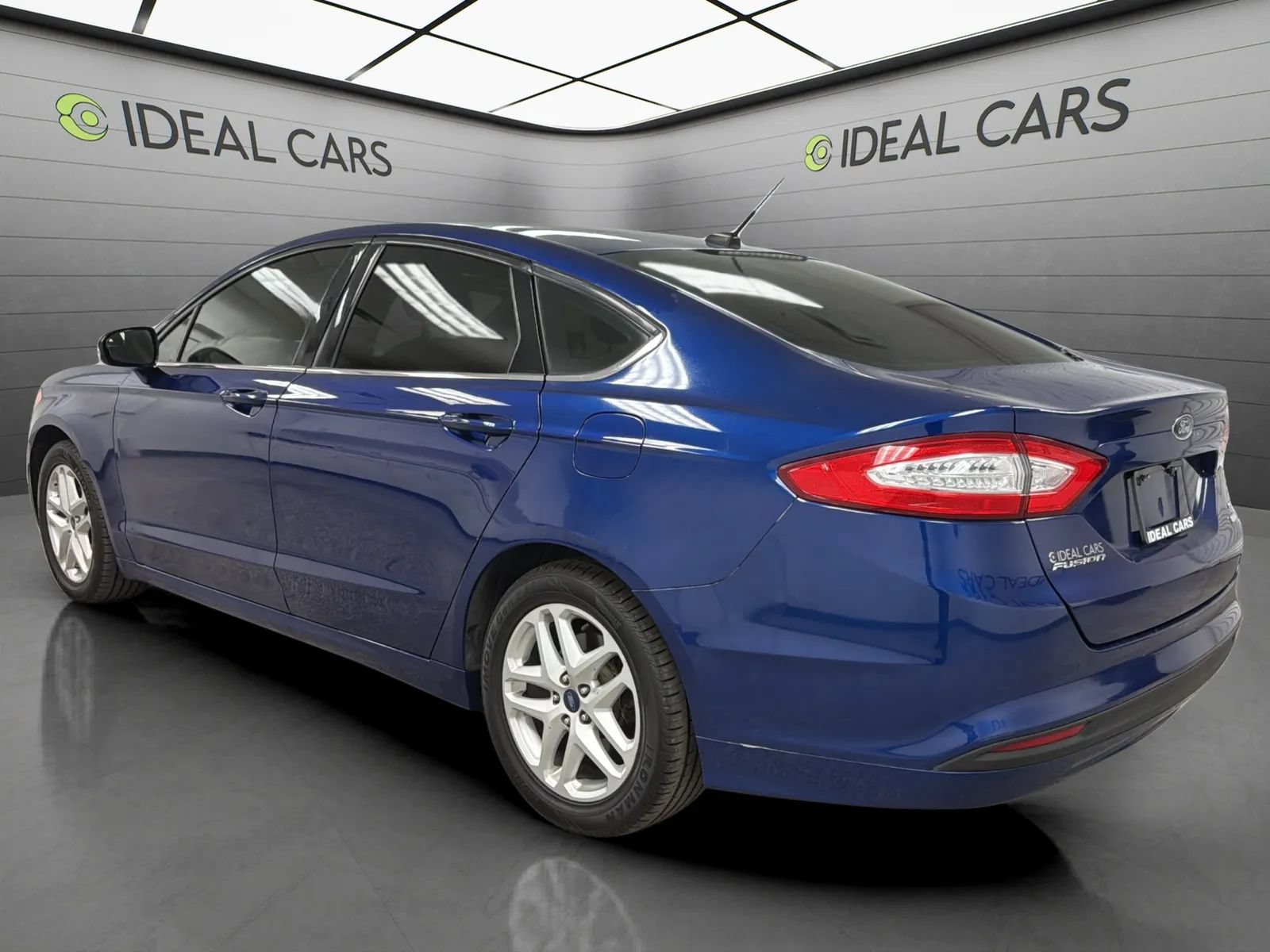 Used 2016 Ford Fusion SE FWD image 7