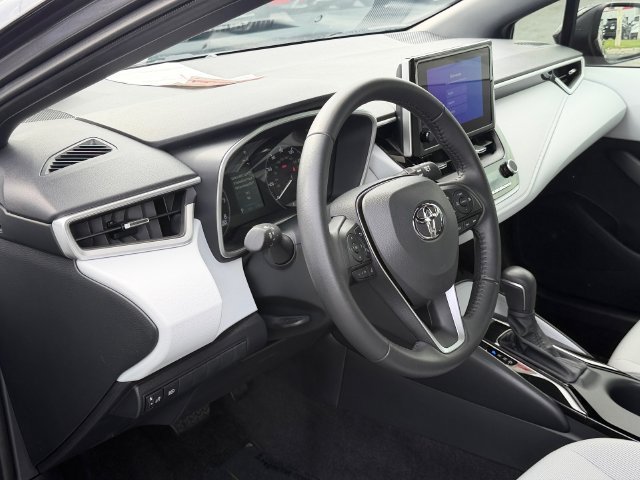 Used 2026 Toyota Corolla SE FWD image 12