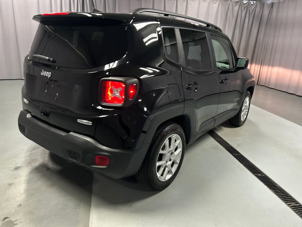 Used 2019 Jeep Renegade Latitude w/ Cold Weather Group FWD image 7