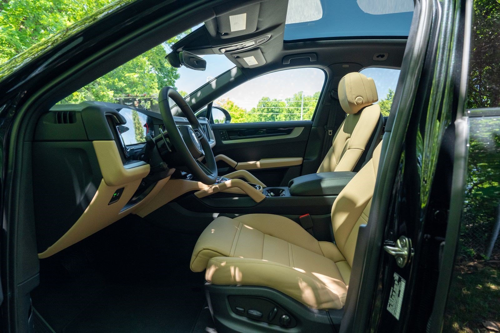 New 2026 Porsche Cayenne GTS AWD/4WD image 25