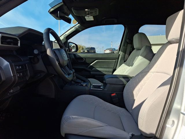 Used 2025 Toyota Tacoma SR5 AWD/4WD image 13