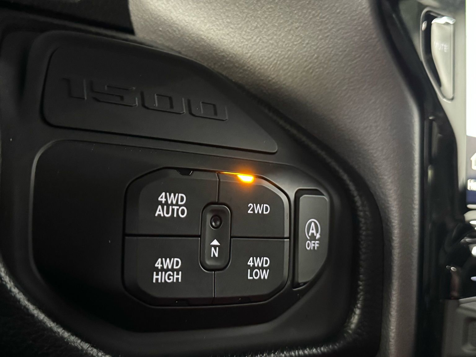 Used 2022 RAM 1500 Laramie w/ G/T Package image 23