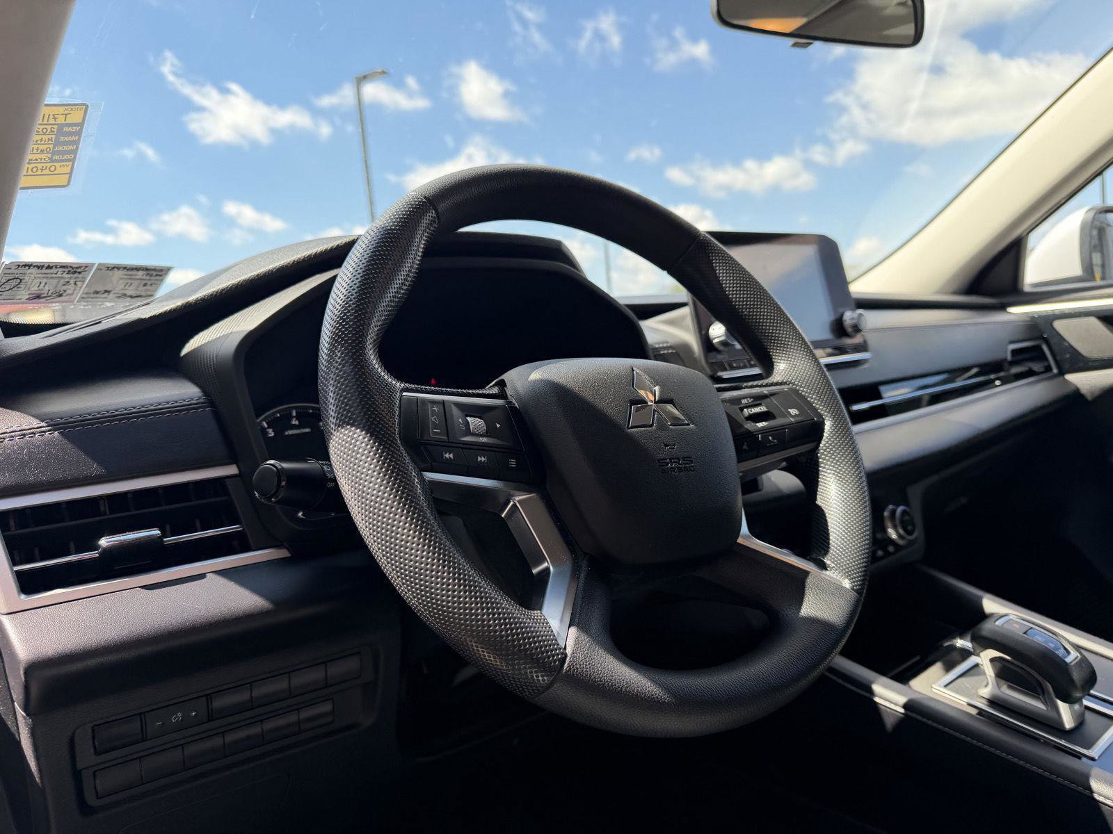 Used 2022 Mitsubishi Outlander ES image 13