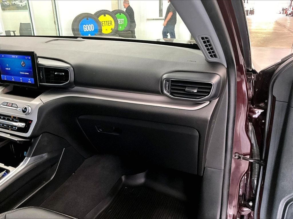 Used 2023 Ford Explorer XLT w/ Equipment Group 202A AWD/4WD image 13