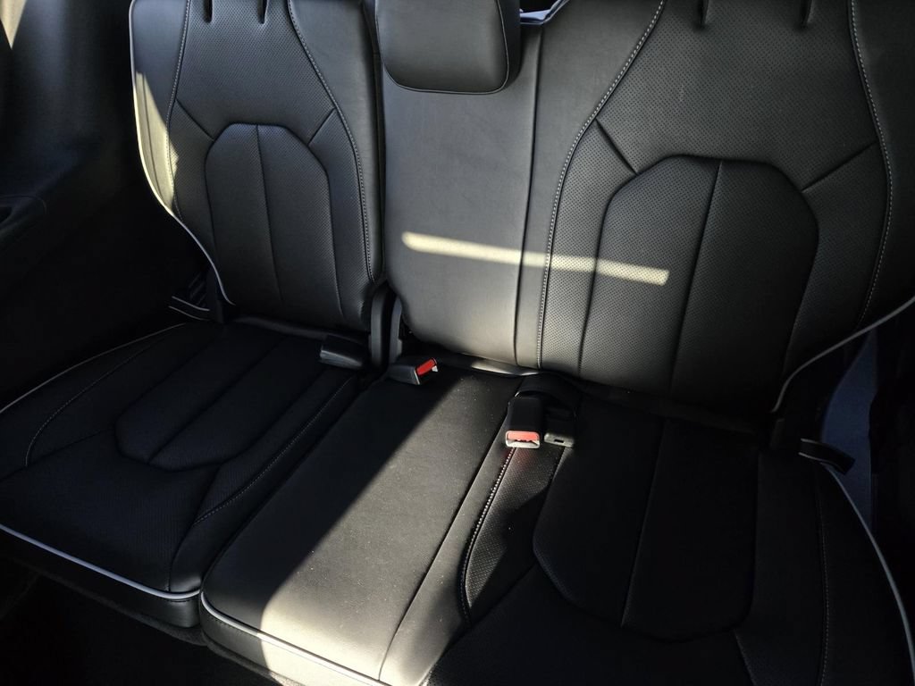 New 2026 Chrysler Pacifica Limited w/ S Appearance Package FWD image 13