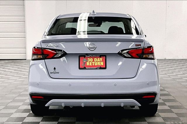 New 2025 Nissan Versa SR w/ Trunk Package image 5