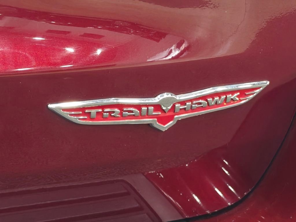 Used 2017 Jeep Grand Cherokee Trailhawk AWD/4WD image 55