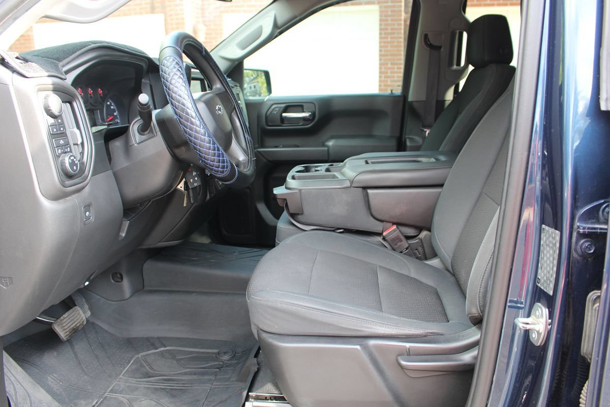 Used 2019 Chevrolet Silverado 1500 Custom Trail Boss w/ Custom Convenience Package AWD/4WD image 8
