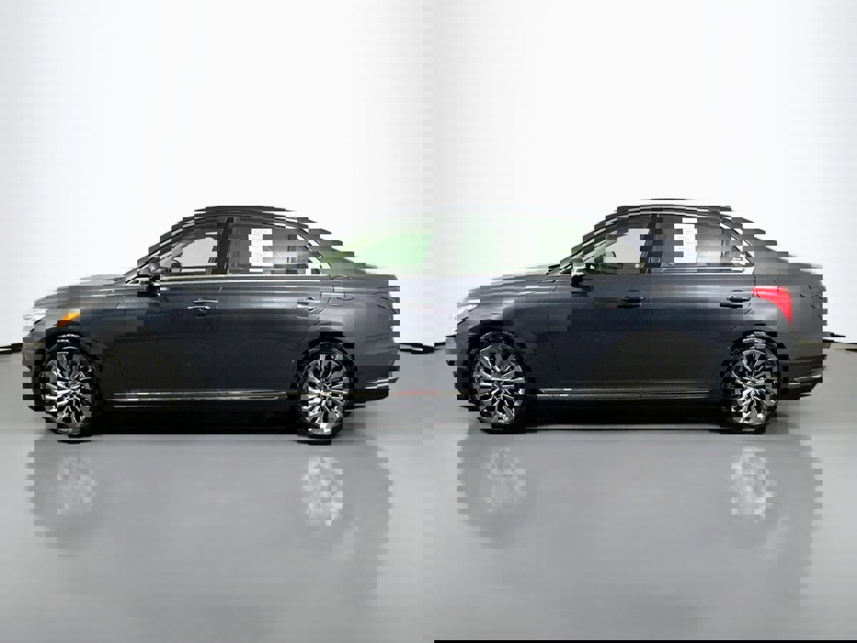 Used 2017 Genesis G90 5.0 Ultimate image 8