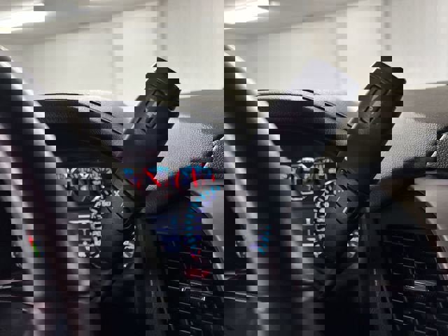 Used 2020 GMC Yukon SLE image 15