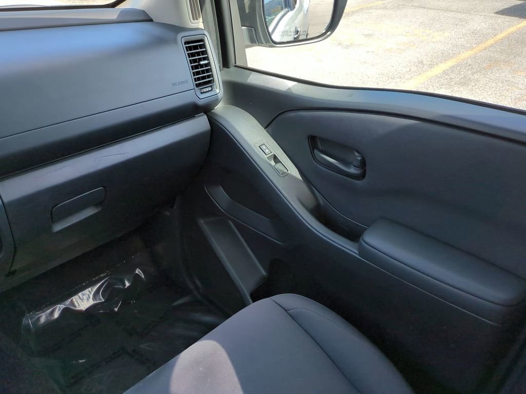 Certified 2024 Nissan Frontier S w/ Tow Package image 17