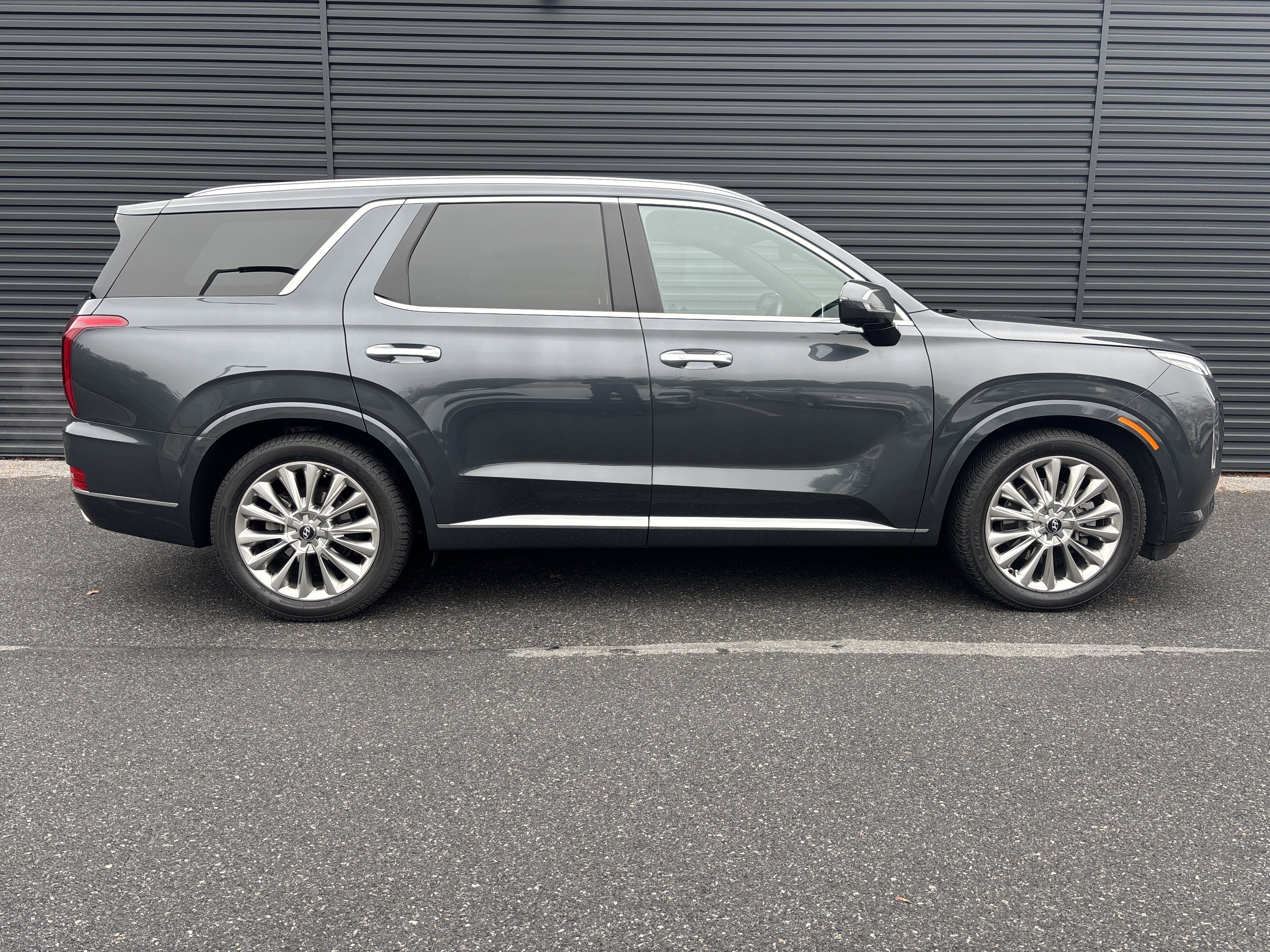 Used 2020 Hyundai Palisade Limited image 5