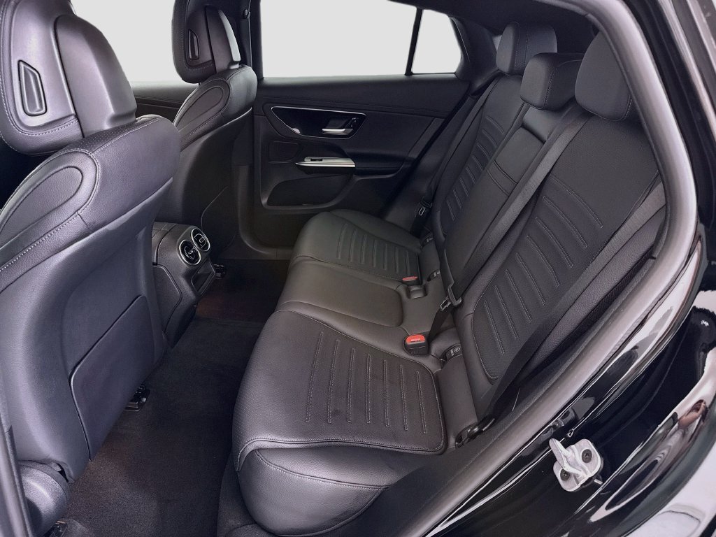 Used 2024 Mercedes-Benz GLC 300 4MATIC image 20