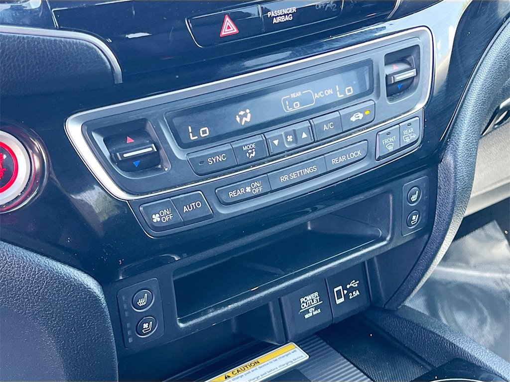 Used 2023 Honda Passport Elite image 16