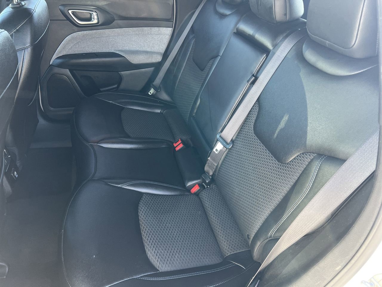 Used 2024 Jeep Compass Latitude image 20