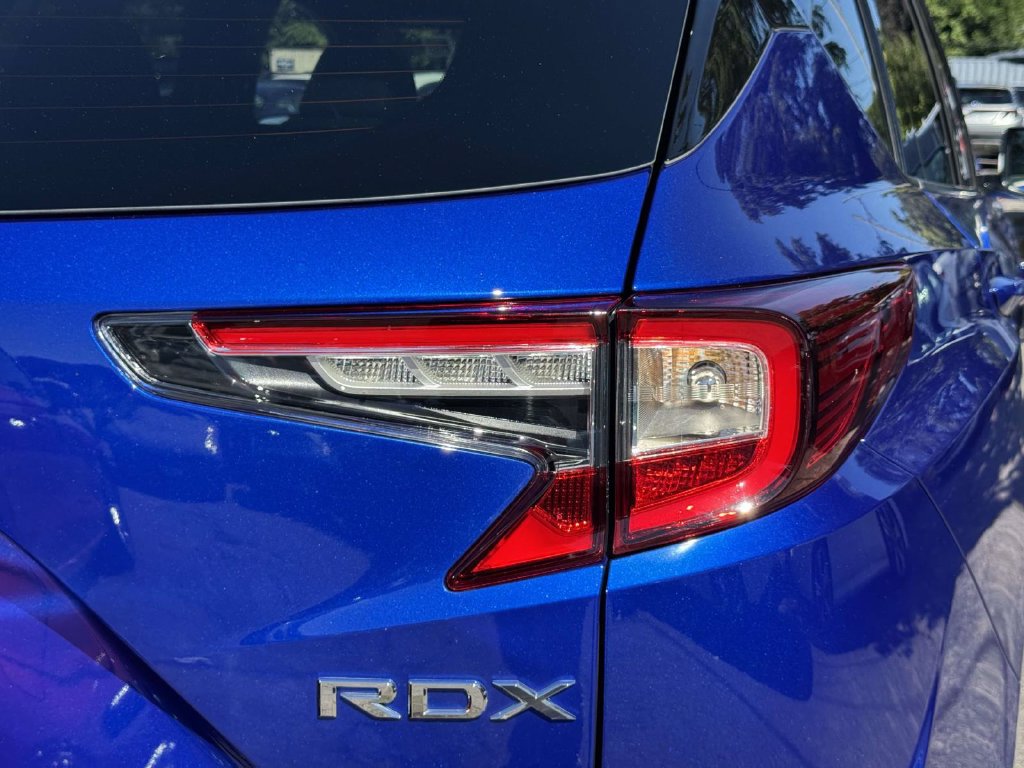 Used 2023 Acura RDX w/ Advance Package AWD/4WD image 11