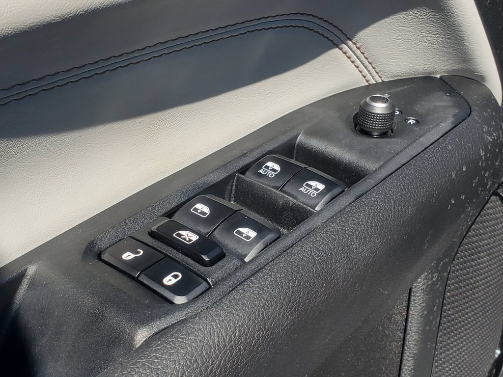 Used 2023 Jeep Compass Limited AWD/4WD image 8