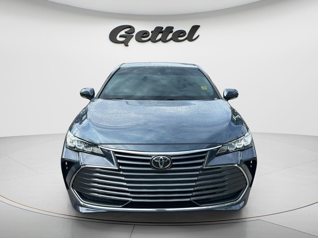 Certified 2022 Toyota Avalon XLE FWD image 2