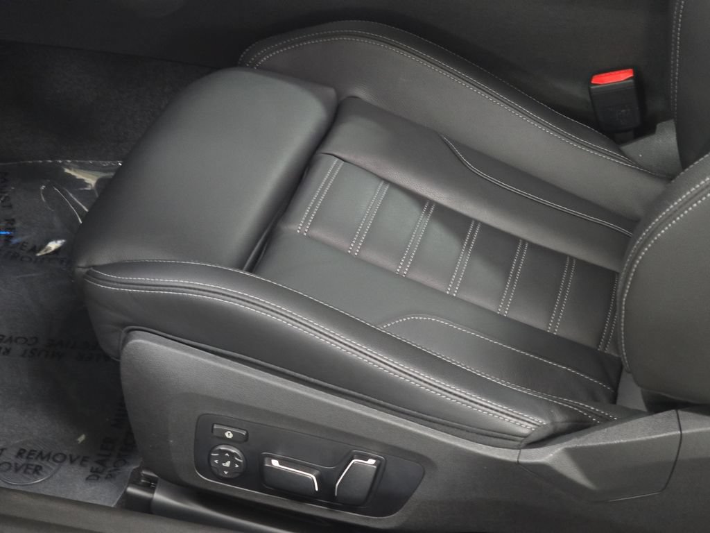 Used 2025 BMW M2 RWD image 27