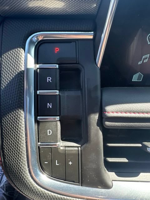 Used 2024 Chevrolet Suburban RST w/ Luxury Package AWD/4WD image 14
