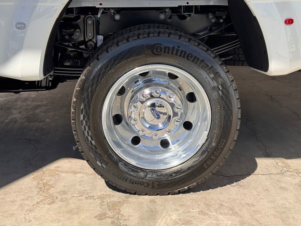 New 2026 Ford F450 Platinum w/ Platinum Plus Package image 14