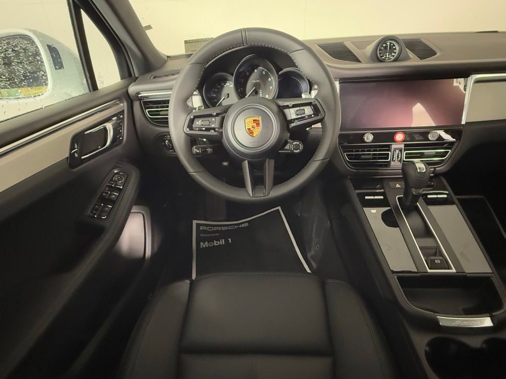 New 2026 Porsche Macan image 21