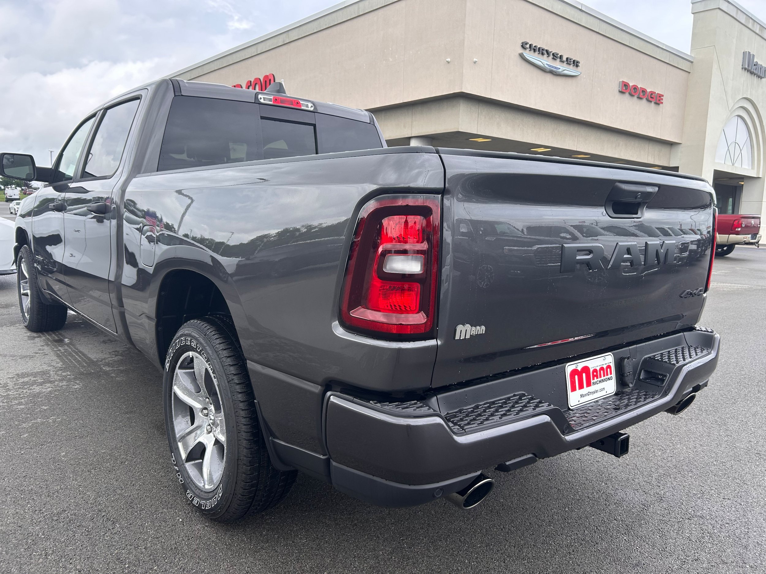New 2026 RAM 1500 Express AWD/4WD image 5