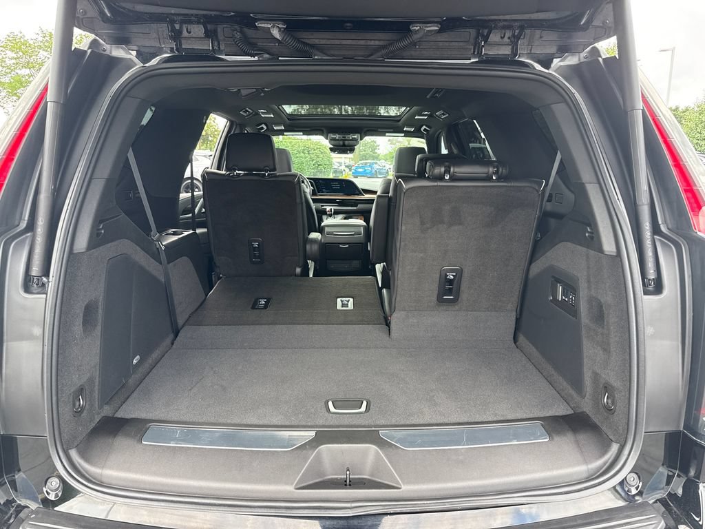Certified 2024 Cadillac Escalade Premium Luxury w/ Performance Package AWD/4WD image 33