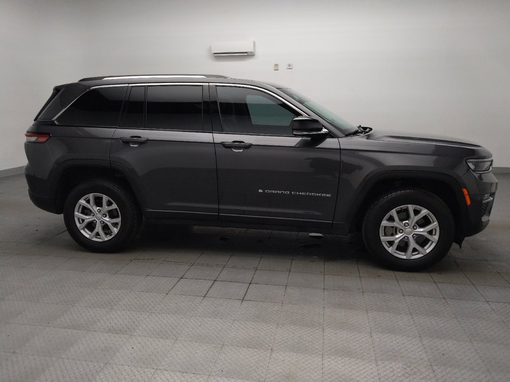 Used 2023 Jeep Grand Cherokee Limited RWD image 11
