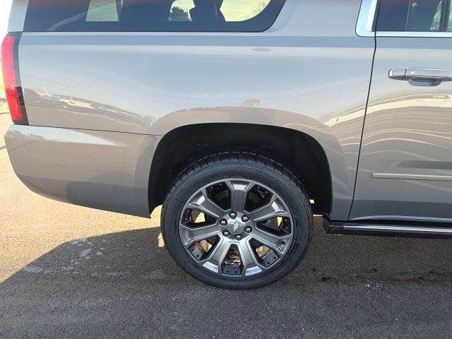 Used 2018 Chevrolet Suburban Premier image 7