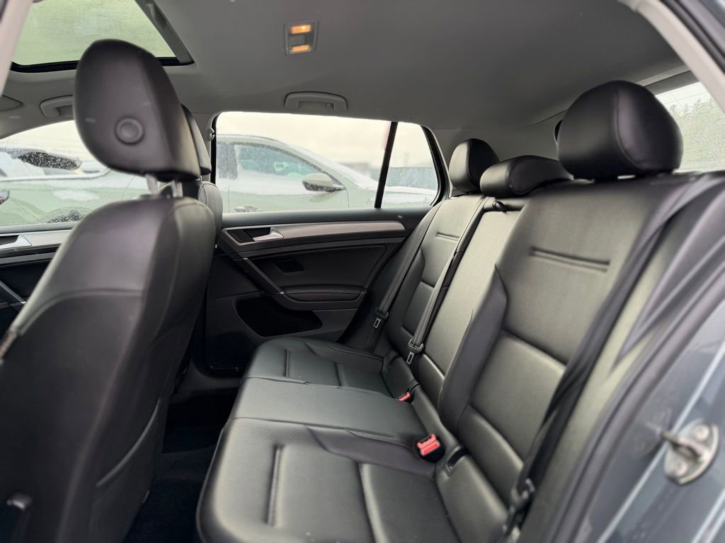 Used 2017 Volkswagen Golf Wolfsburg Edition image 3