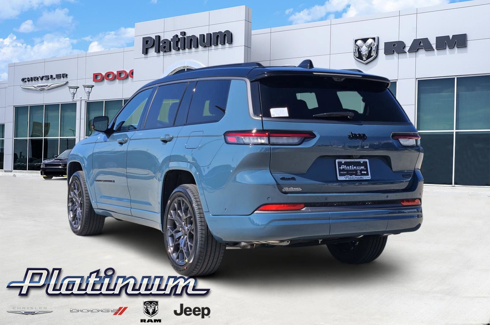 New 2026 Jeep Grand Cherokee L Summit w/ Obsidian Package image 4