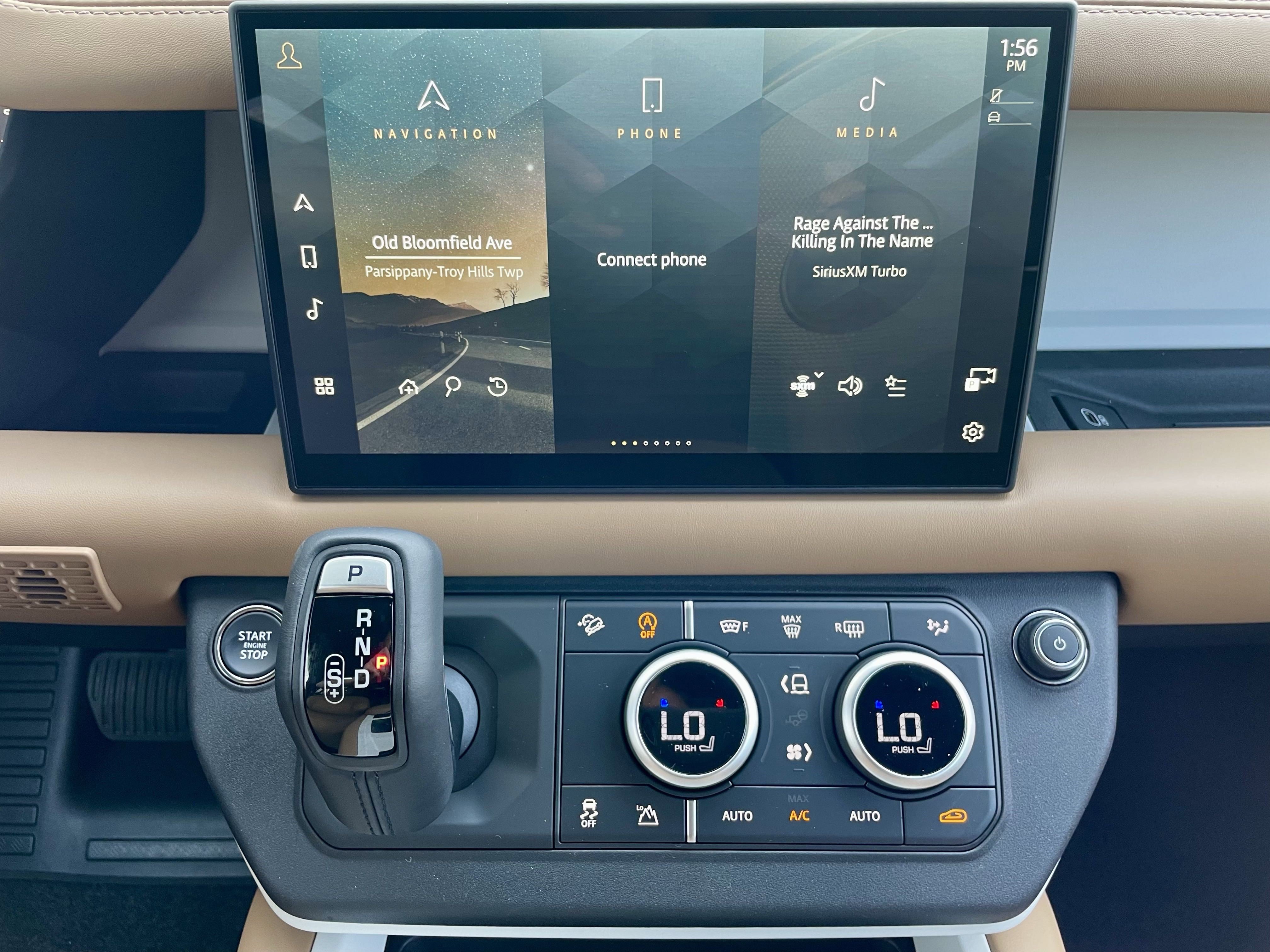 New 2025 Land Rover Defender 90 X-Dynamic SE image 19